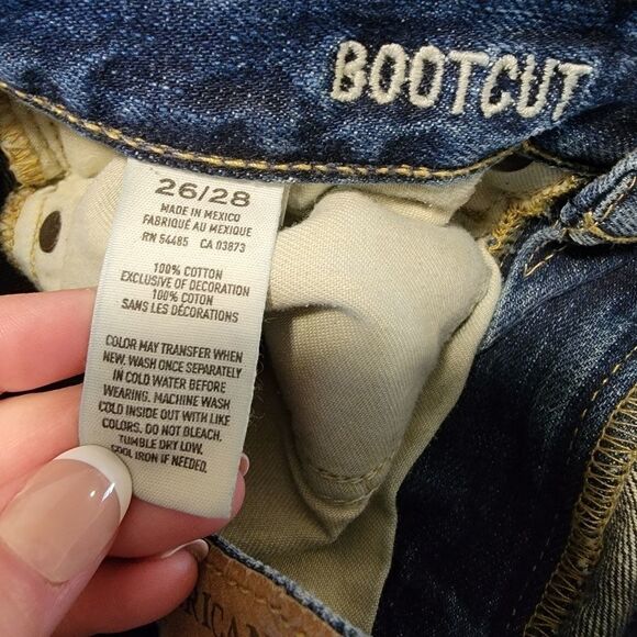 American Eagle medium wash distressed bootcut jeans 26x28 - Picture 4 of 4